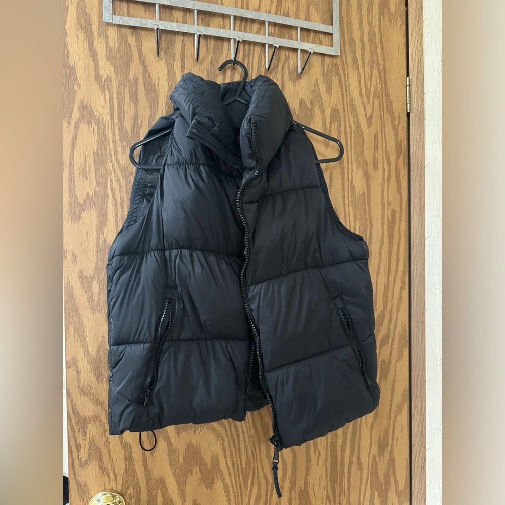 Old navy puffer vest